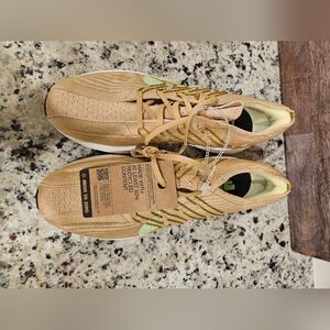 NIKEBeige & Green Pegasus Turbo Next Nature Sneakers